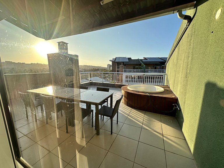 TerrraMaris Duplux, luxo, jacuzzi e churrasqueira
