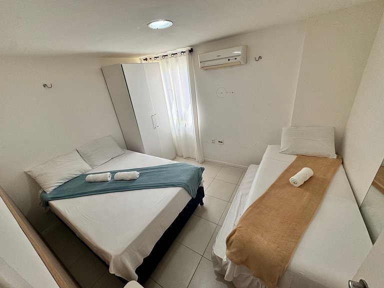 GranSol, Terreo, Pé na areia, 03 qtos, 08 adultos e 02 crian