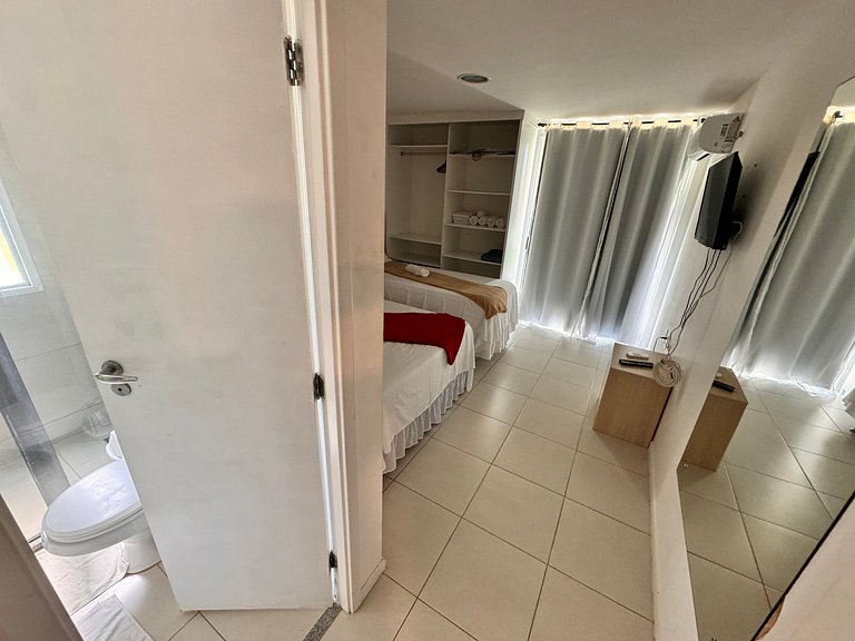 GranSol, Terreo, Pé na areia, 03 qtos, 08 adultos e 02 crian