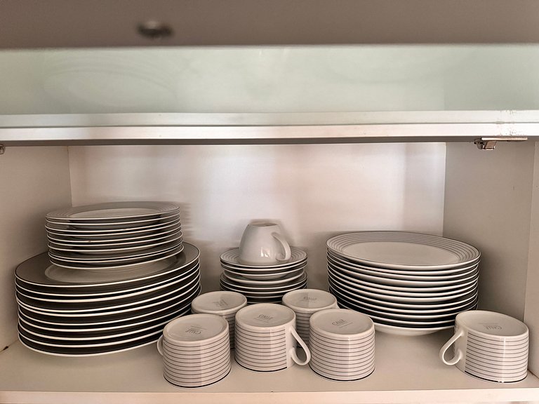 GranSol, Terreo, Pé na areia, 03 qtos, 08 adultos e 02 crian