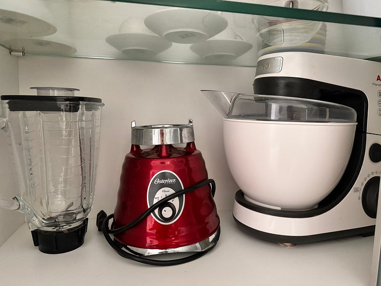 GranSol, Terreo, Pé na areia, 03 qtos, 08 adultos e 02 crian